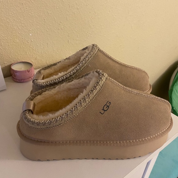 UGG Shoes - UGG Platform Tasman Slipper